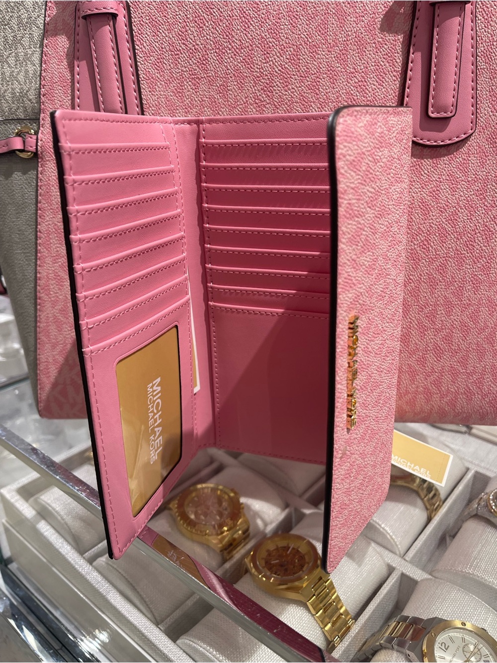 Michael Kors Jet Set Travl Signature Logo Tri-Fold Wallet Trifold 
Carnation
NWT - Picture 5 of 16